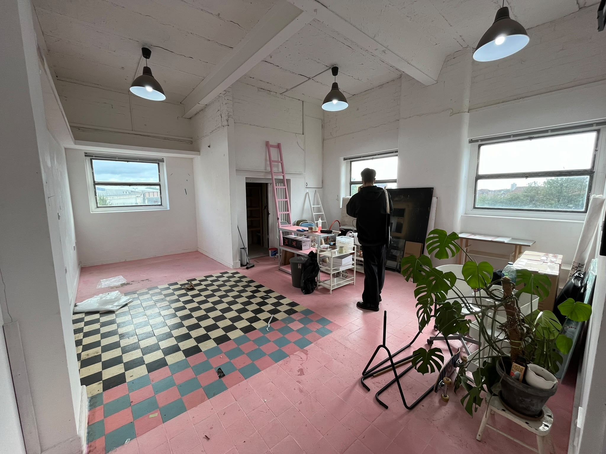 Bright studio share in South Bermondsey photo 2