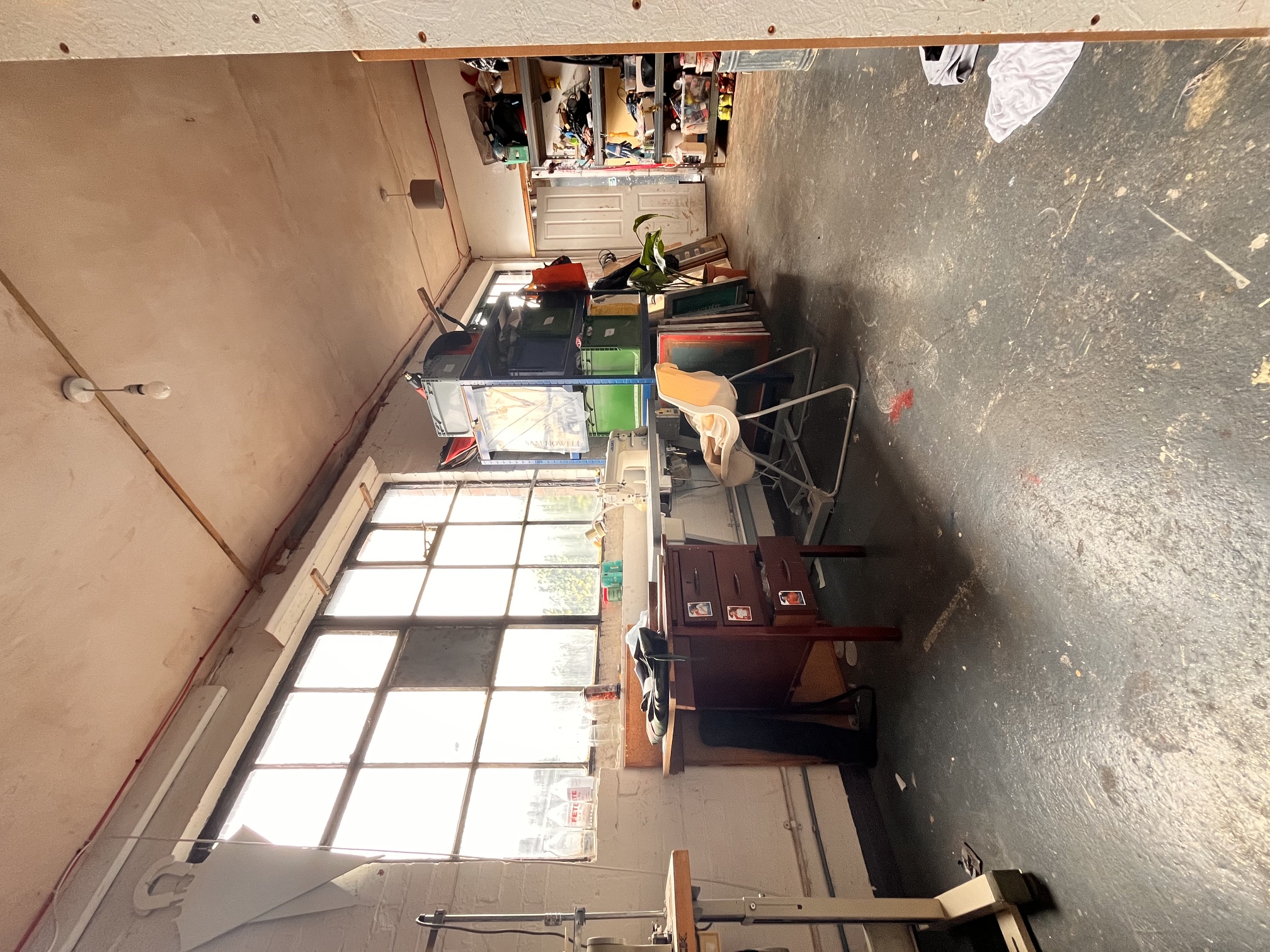 Bright studio 120 sq ft in shared space of 800 sq ft with 3 others photo 5