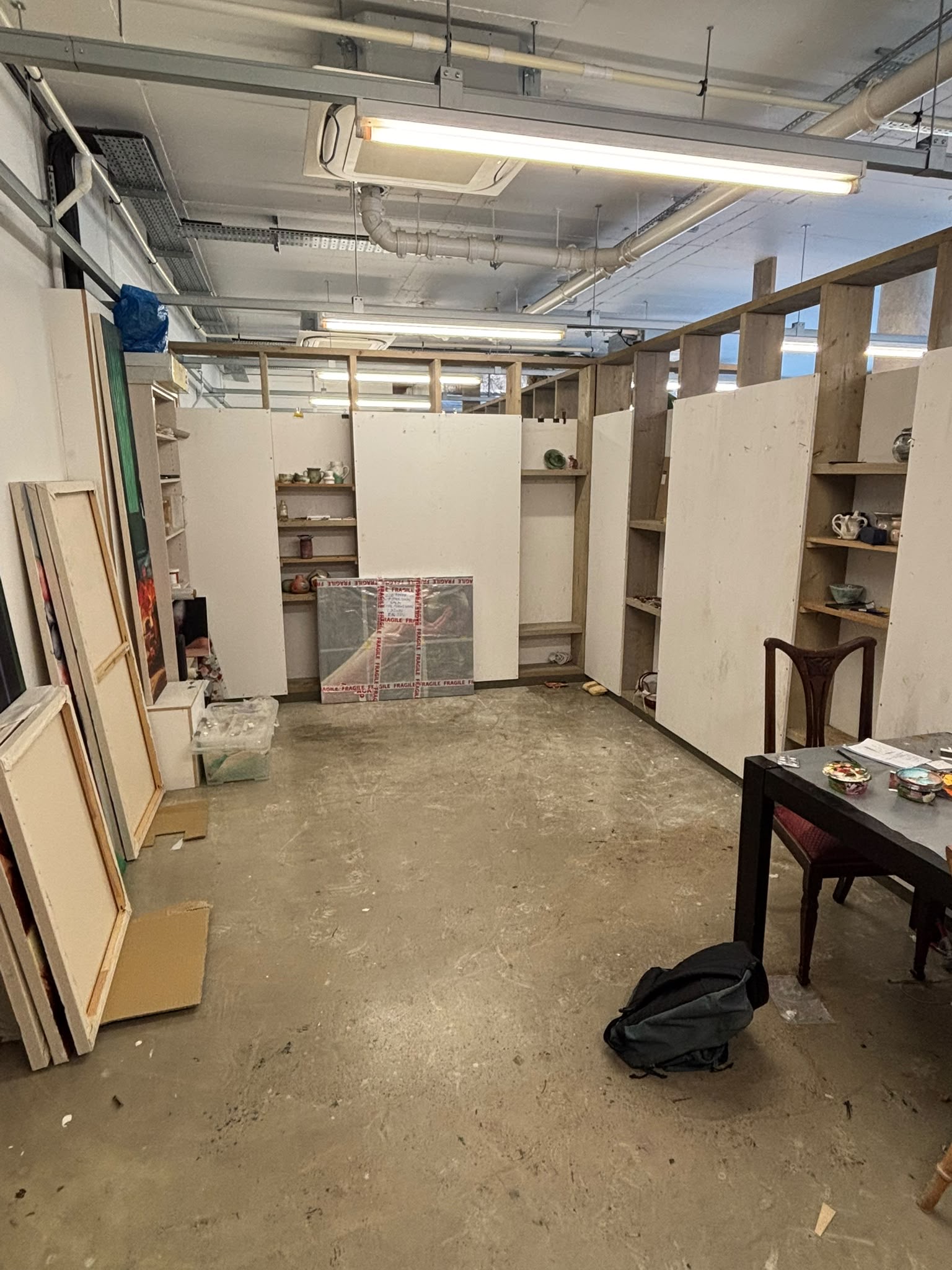 Self contained, open plan studio on the water photo 1