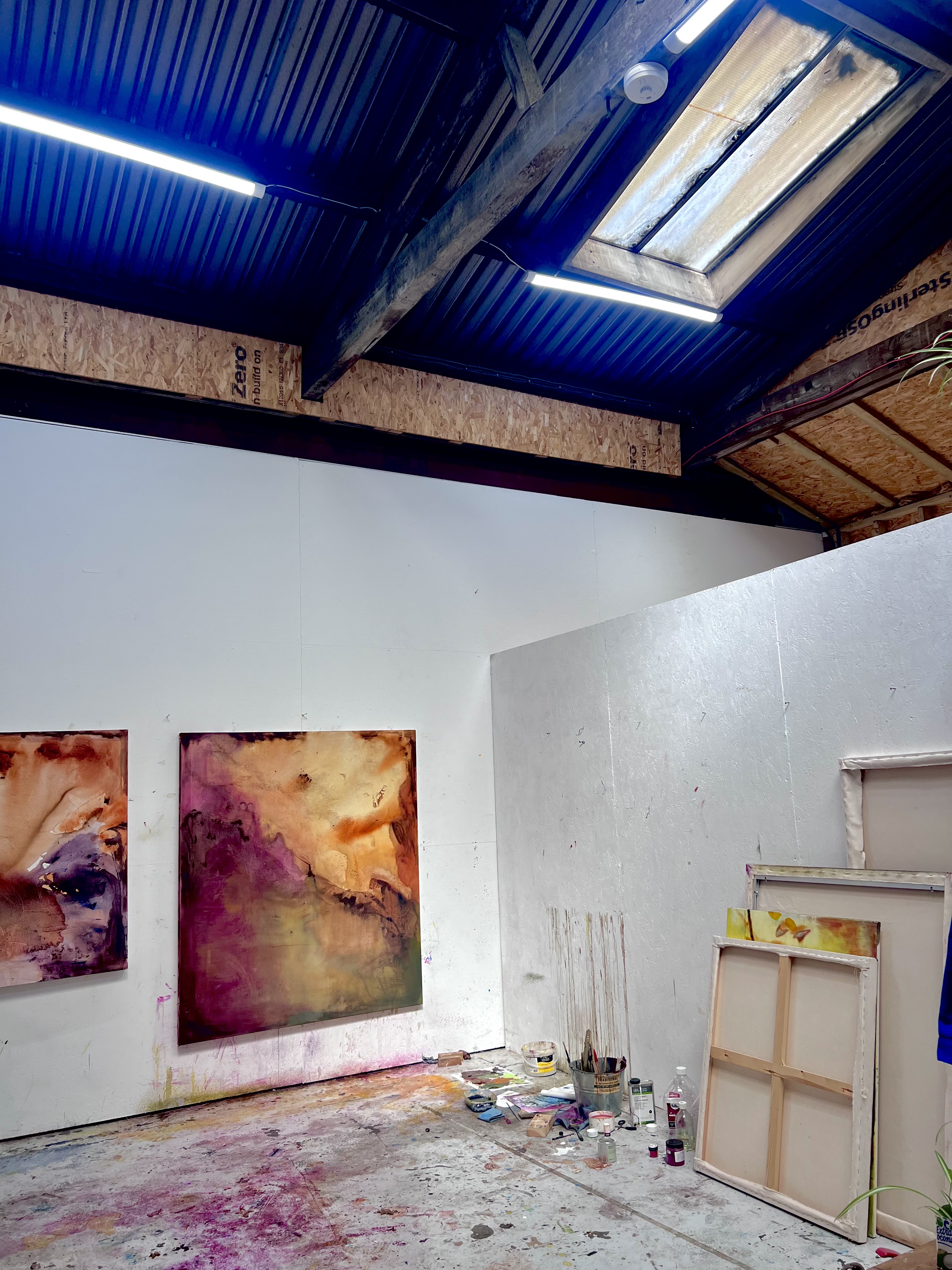 High Ceiling and Natural Light studio in Camberwell sublet 1month photo 2